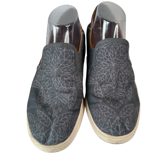 Olukai Pehuea Pow!Wow! Sneakers Womens 9.5 Grey Leaf Slip On Casualcore Comfort - Picture 6 of 15